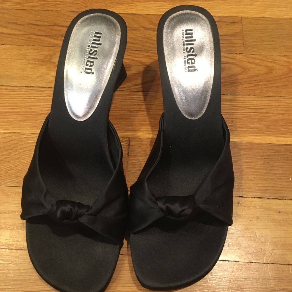 Black sandal